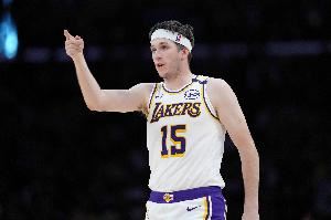 里夫斯：如果浪投刷数据是成为全明星的方式 那我宁愿为赢球而战