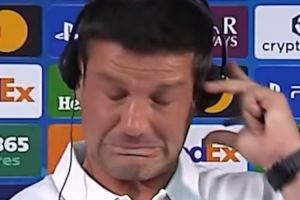 吓成表情包😨发布会耳机突然发出杂音，国米主帅齐沃被吓一跳