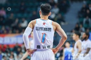 高诗岩：走上篮球之路是受父亲影响 伦哥每天加练&经常喊我一起练