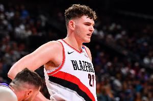 15分11板！拓记晒克林根昨日数据：绝对是球队首发中锋 毫无悬念