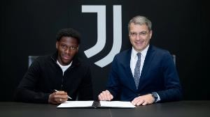 里尔老板:戴维并非典型的9号中锋,热格罗瓦仍需几个月恢复状态